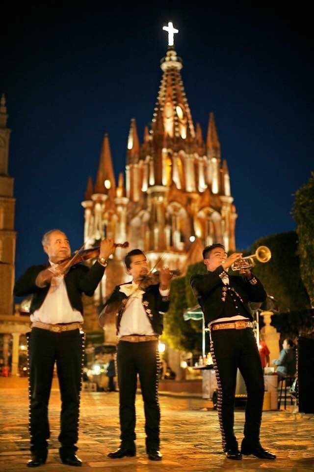 Mariachis en Vivo 3 a 4 Integrantes
