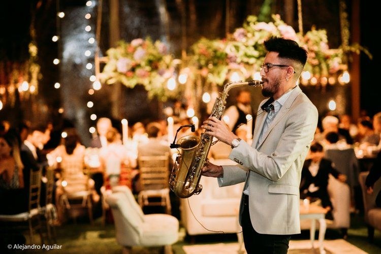 Show de Saxofón Personalizado
