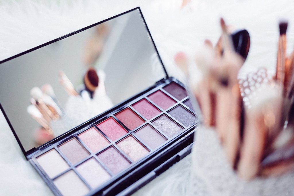 Eyeshadow Palette + Mascara